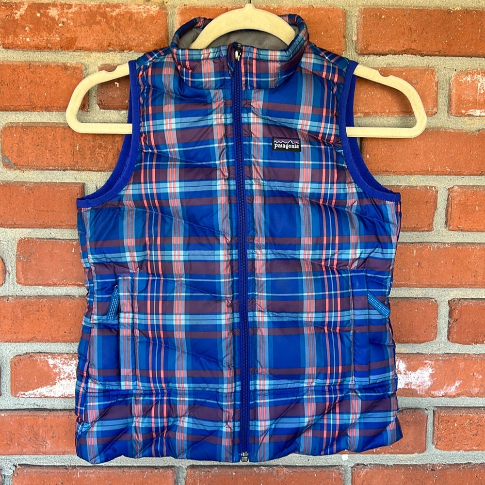 Patagonia Goose down Plaid puffer vest Girls Small (8)
